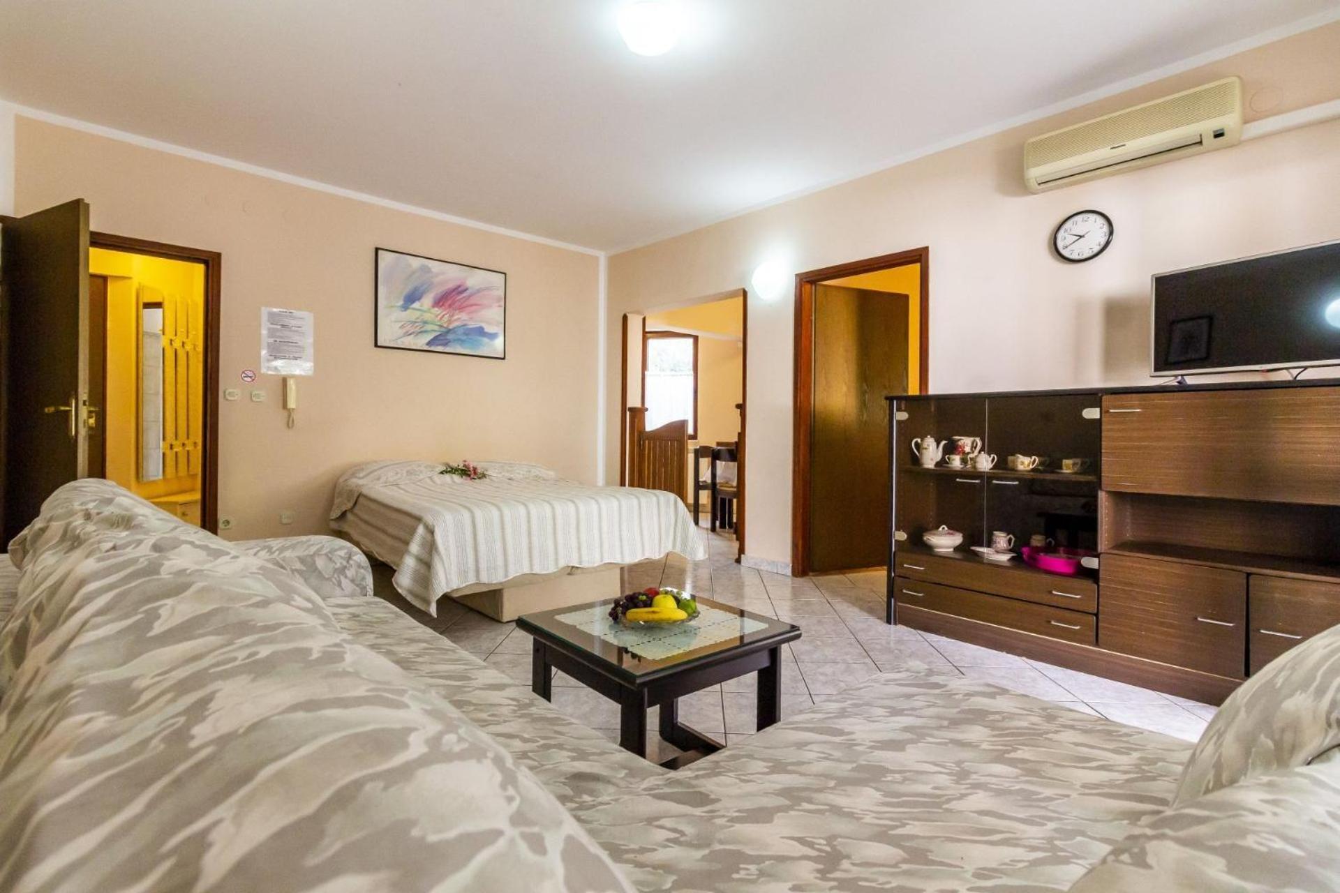 Apartments Mir Fažana Esterno foto